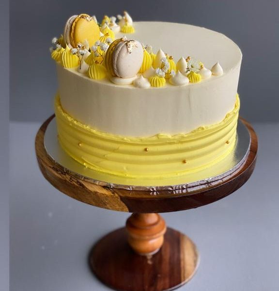 Pineapple Cake (8-Inch)